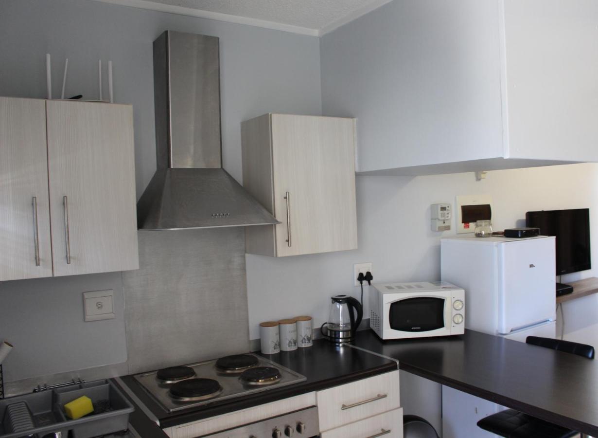 Abigail'S Studio Apartment @ Trift Tower Windhoek Buitenkant foto