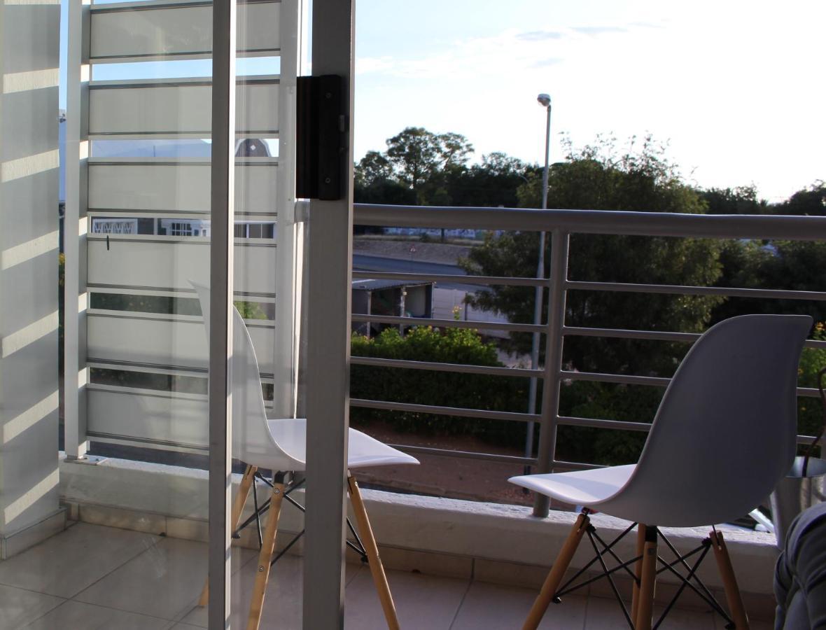 Abigail'S Studio Apartment @ Trift Tower Windhoek Buitenkant foto